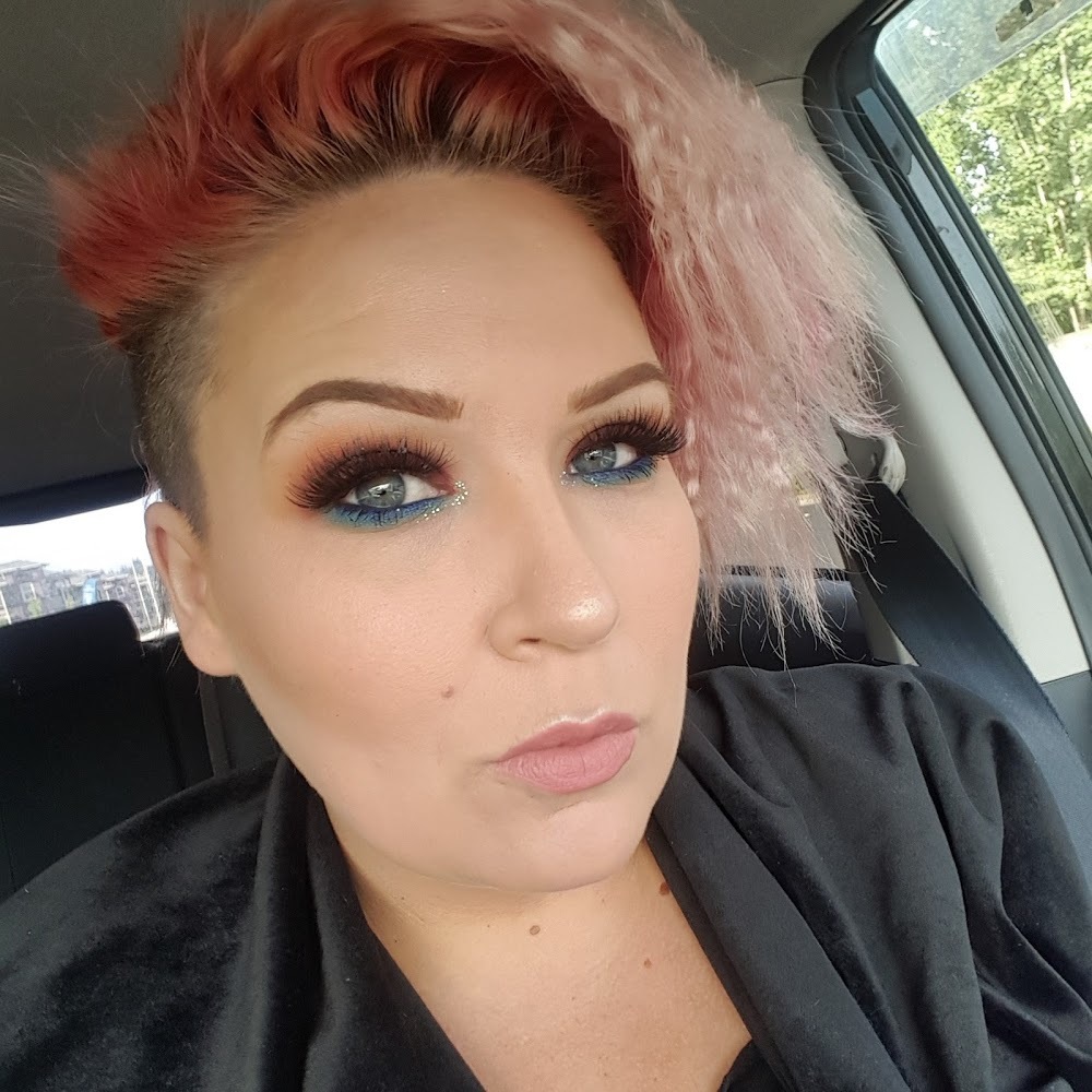 Meet your Posher Vivian(and)Eight